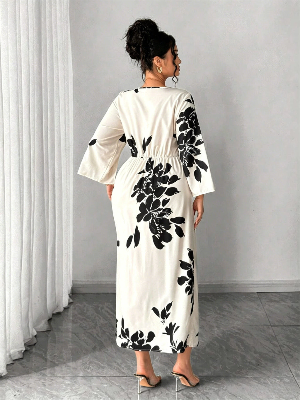 Printed Split-Cuff Slim Dress
