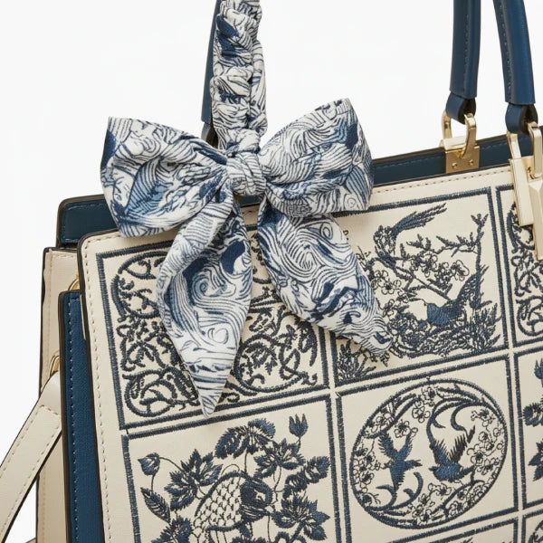 Elisandra Tote Bag